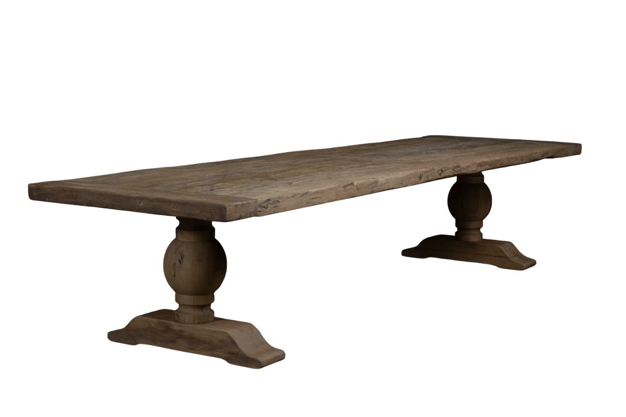 Table monastère en chêne massif, modèle Soleil, fabrication artisanale avec pieds sculptés.